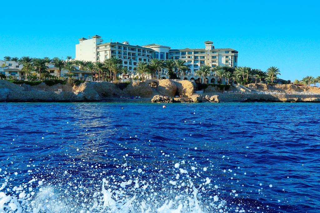 Stella Di Mare Beach Hotel & Spa Sharm el-Sheikh Exterior foto View of the hotel from the sea